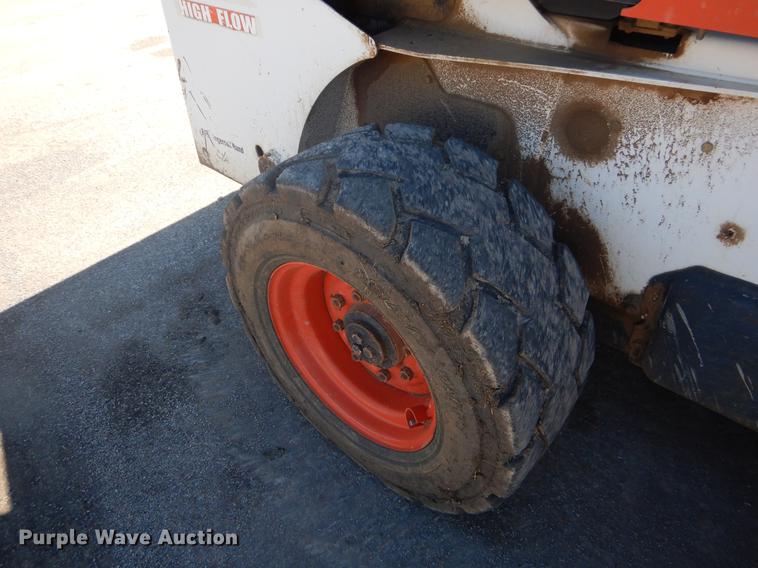 image for item EI9224 2003 Bobcat S250 skid steer