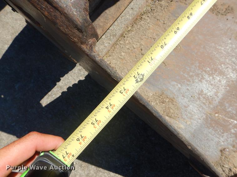 image for item EI9224 2003 Bobcat S250 skid steer