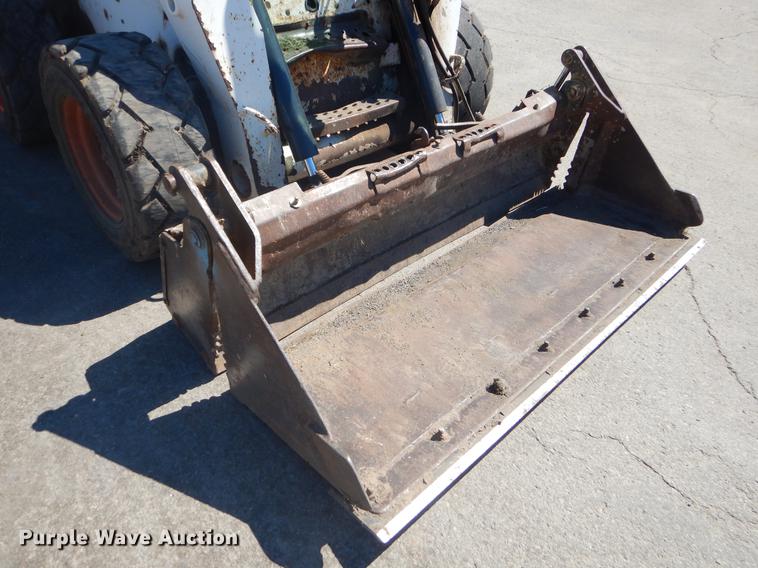 image for item EI9224 2003 Bobcat S250 skid steer