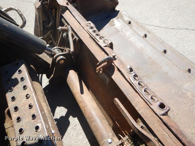 image for item EI9224 2003 Bobcat S250 skid steer