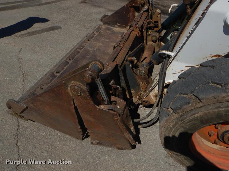 image for item EI9224 2003 Bobcat S250 skid steer