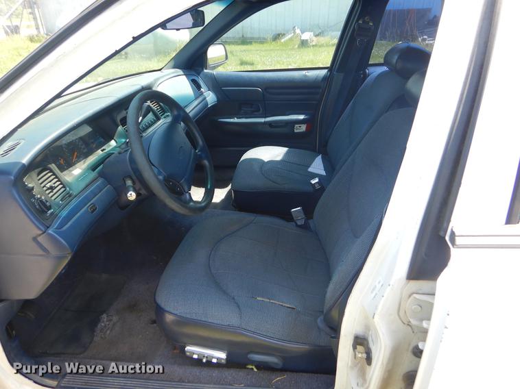 image for item EI9236 1996 Ford Crown Victoria Police Interceptor