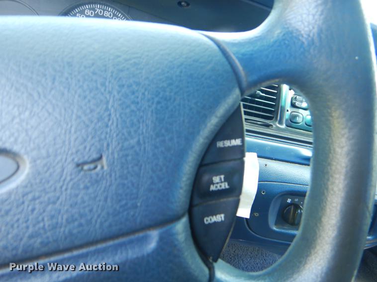 image for item EI9236 1996 Ford Crown Victoria Police Interceptor