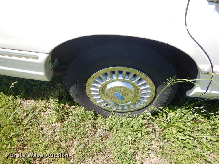 image for item EI9236 1996 Ford Crown Victoria Police Interceptor