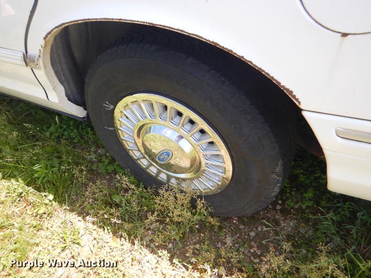 image for item EI9236 1996 Ford Crown Victoria Police Interceptor