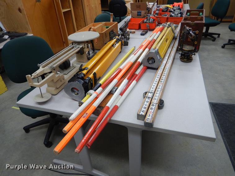 image for item EI9242 Surveying equipment