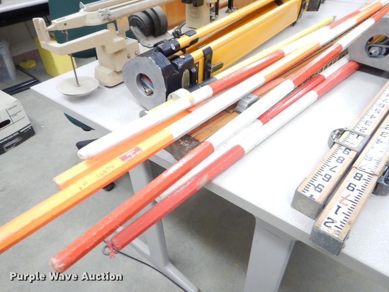 image for item EI9242 Surveying equipment