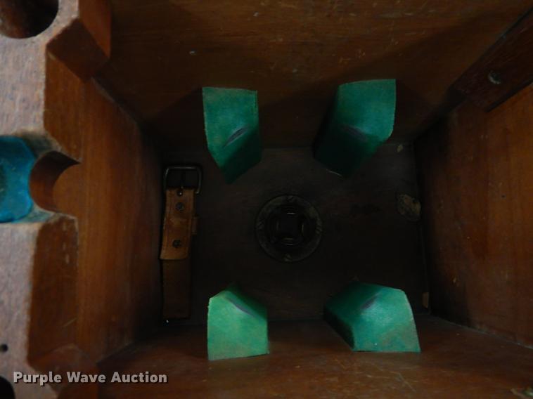 image for item EI9242 Surveying equipment