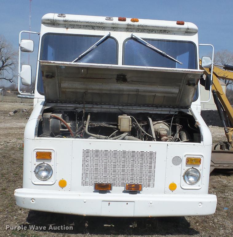 image for item EI9772 1973 Chevrolet delivery van