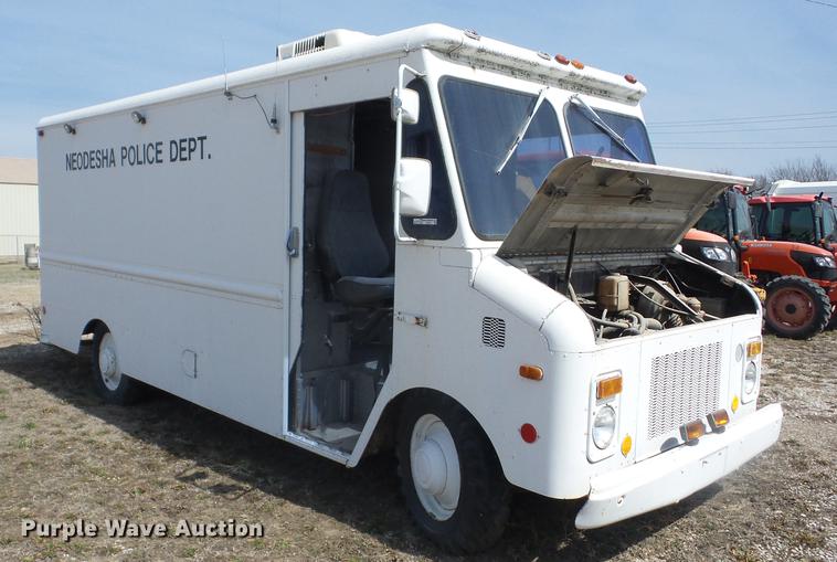 image for item EI9772 1973 Chevrolet delivery van