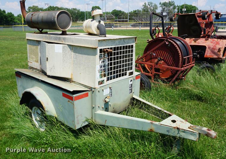 image for item EJ9464 Sullair 125 air compressor