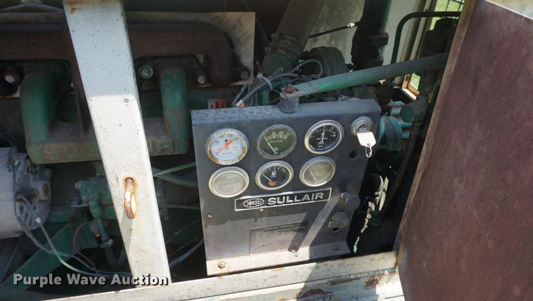 image for item EJ9464 Sullair 125 air compressor