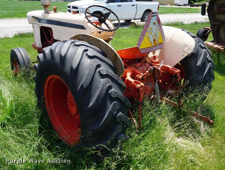 image for item EJ9468 Case 440 tractor