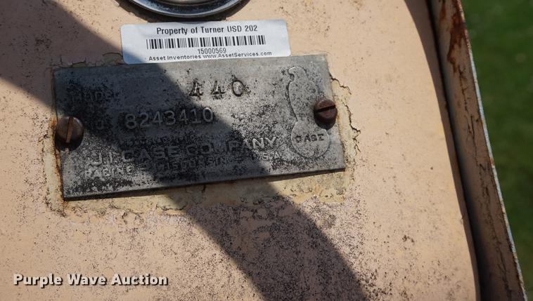 image for item EJ9468 Case 440 tractor