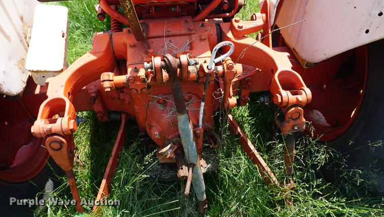 image for item EJ9468 Case 440 tractor