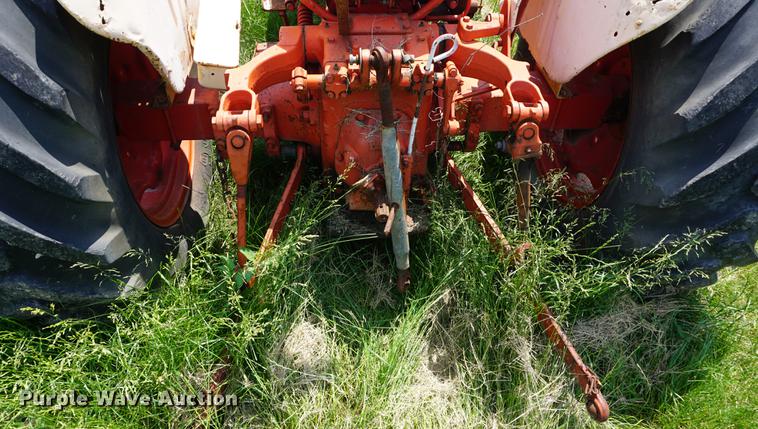 image for item EJ9468 Case 440 tractor