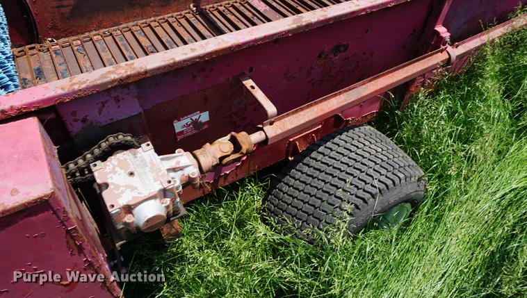 image for item EJ9469 Mill-creek manure spreader