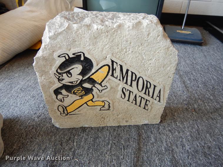 image for item EK9289 Collegiate concrete statues