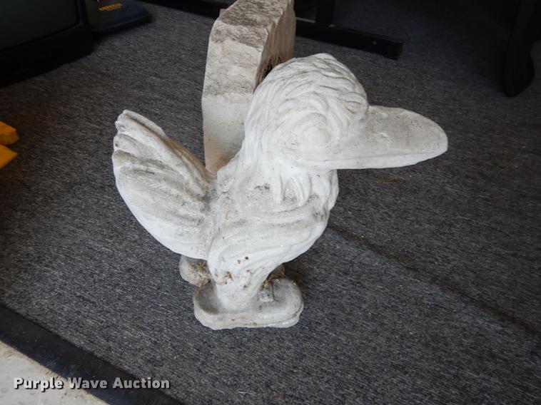 image for item EK9289 Collegiate concrete statues