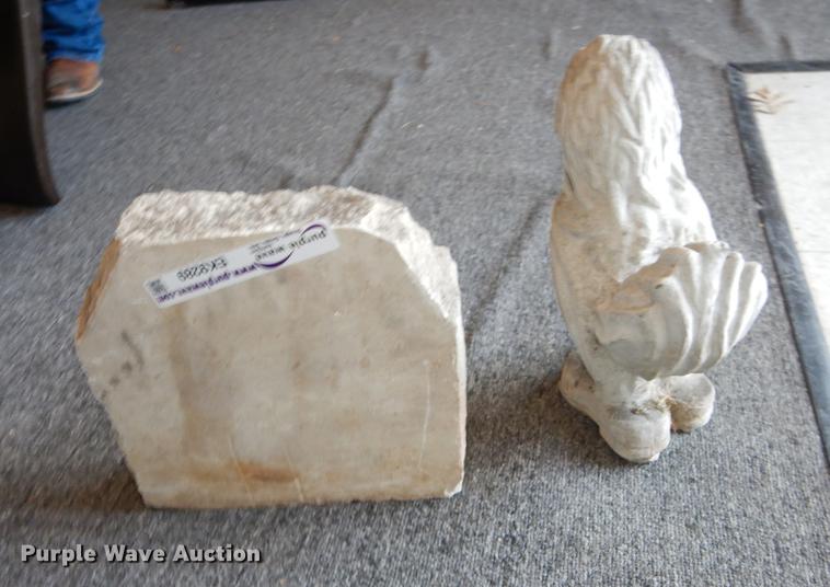 image for item EK9289 Collegiate concrete statues