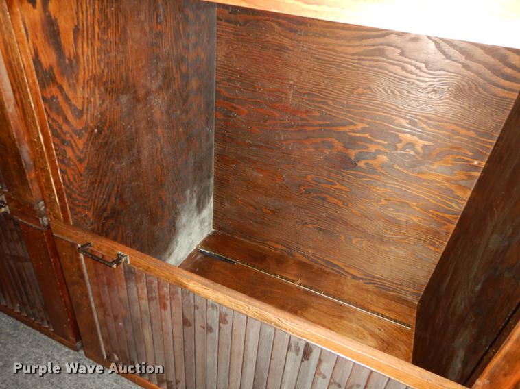 image for item EK9291 (3) wood cabinets