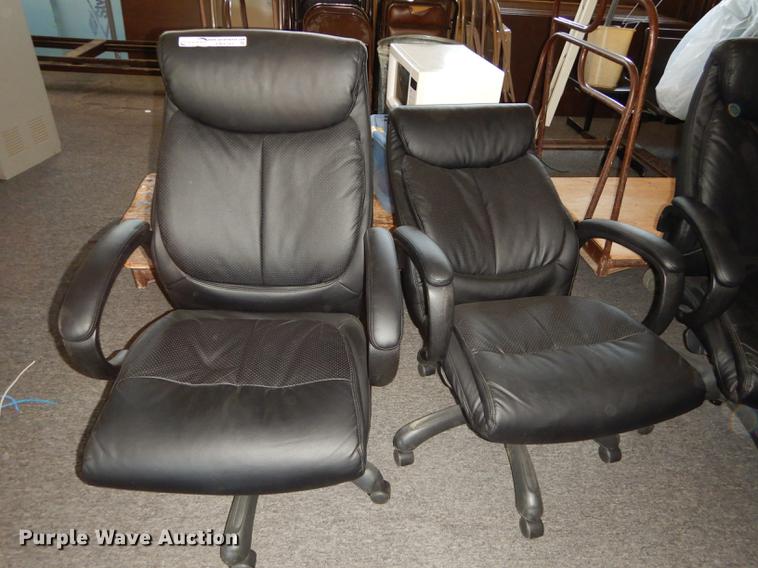 image for item EK9293 Approximately 30 chairs