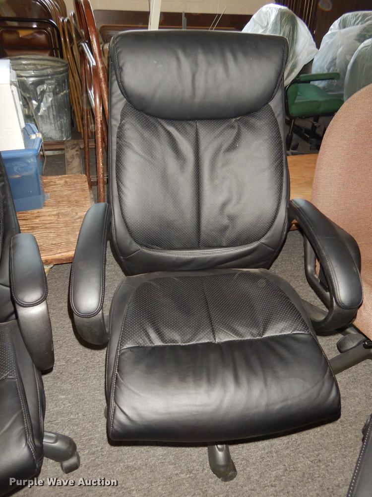 image for item EK9293 Approximately 30 chairs