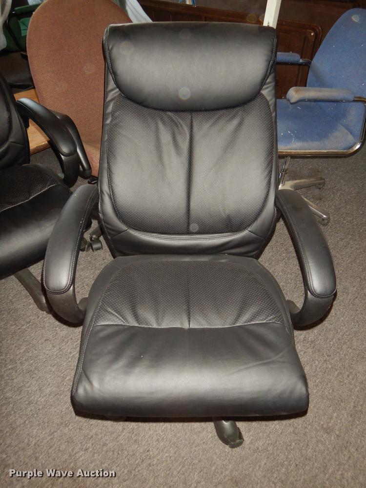 image for item EK9293 Approximately 30 chairs