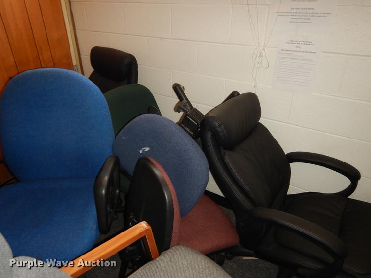 image for item EK9293 Approximately 30 chairs