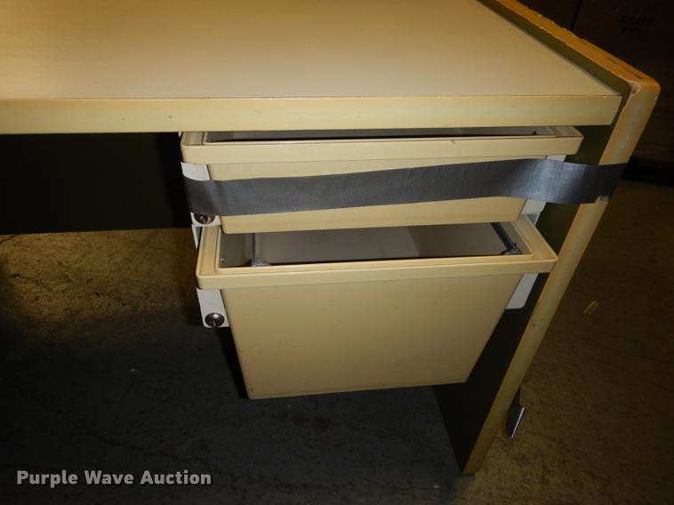 image for item EK9297 Office furniture