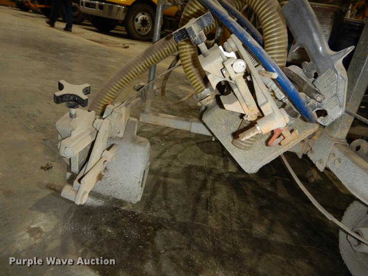 image for item EK9301 Double line striper unit