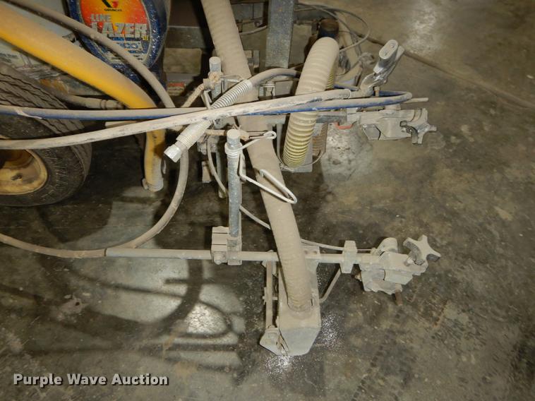 image for item EK9301 Double line striper unit