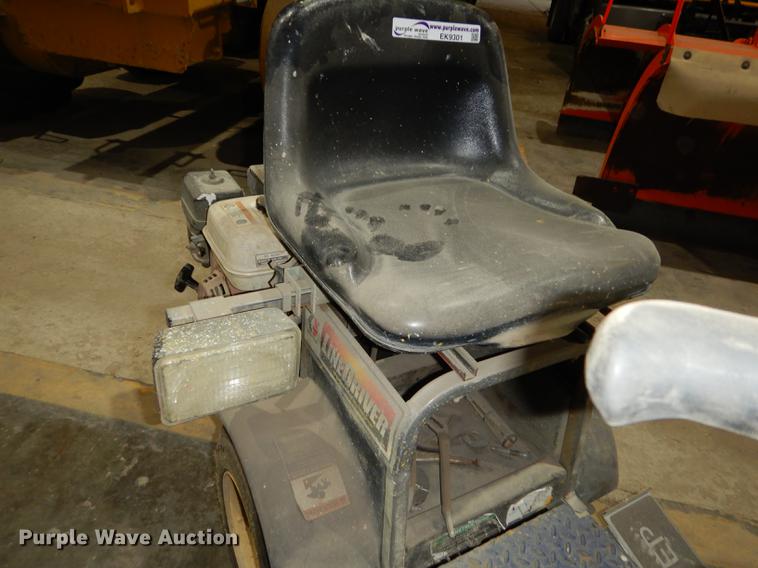 image for item EK9301 Double line striper unit