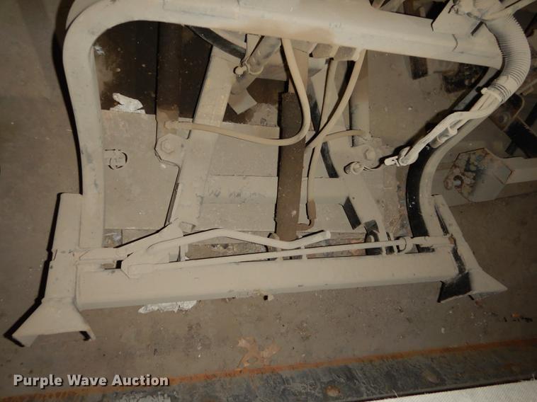 image for item EK9303 Hiniker 2901-0 snow plow