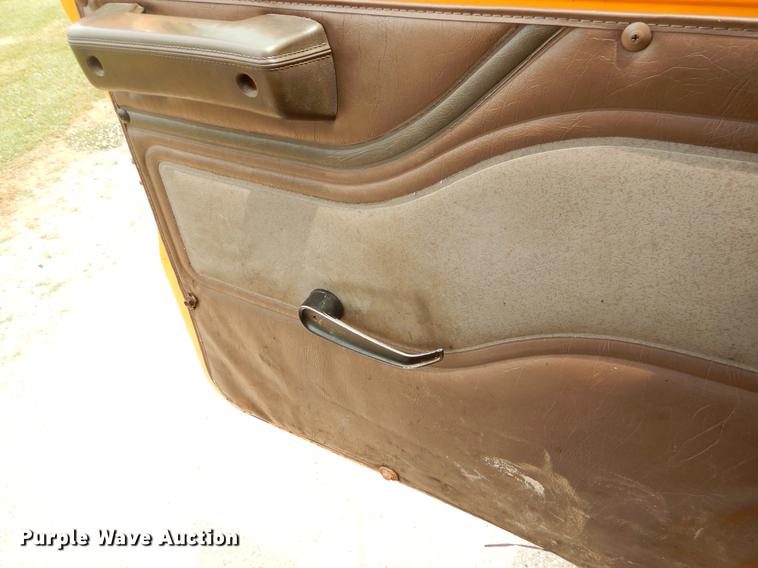 image for item EK9514 2002 International 2554 dump truck