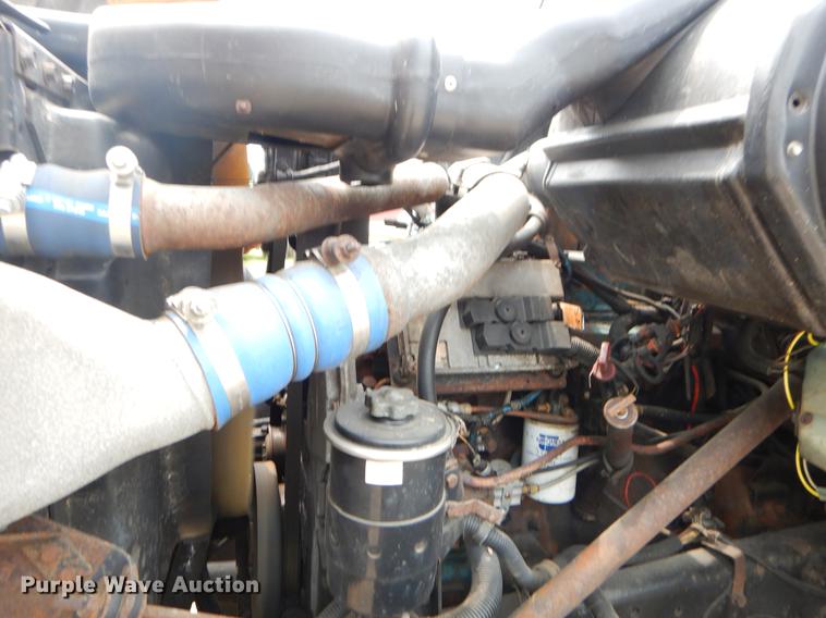 image for item EK9514 2002 International 2554 dump truck