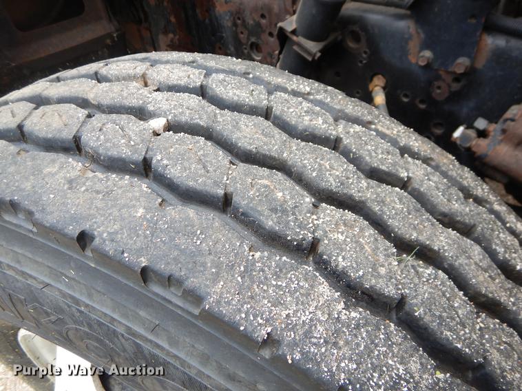 image for item EK9514 2002 International 2554 dump truck