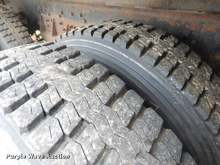 image for item EK9514 2002 International 2554 dump truck