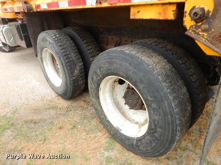 image for item EK9514 2002 International 2554 dump truck