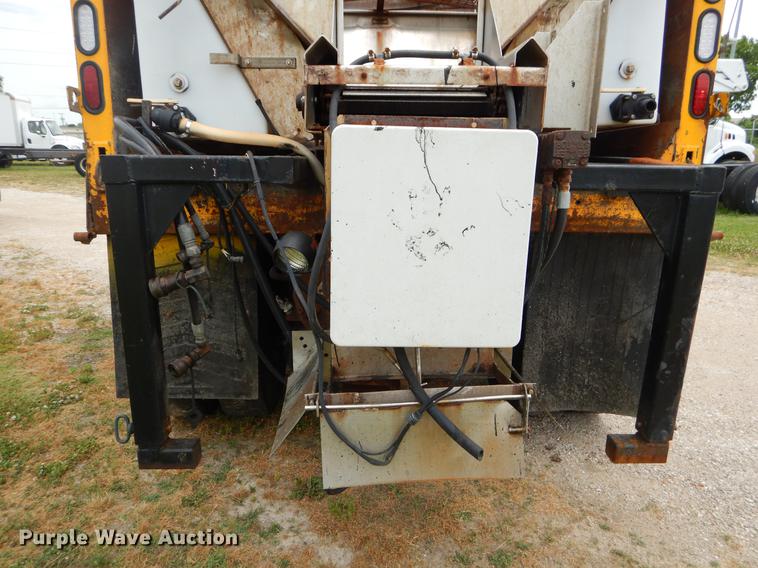 image for item EK9514 2002 International 2554 dump truck