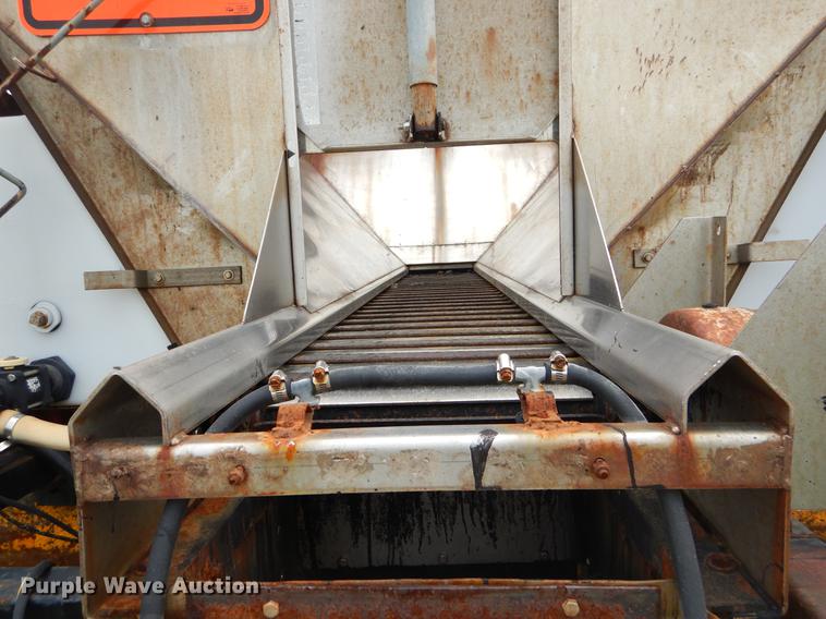 image for item EK9514 2002 International 2554 dump truck