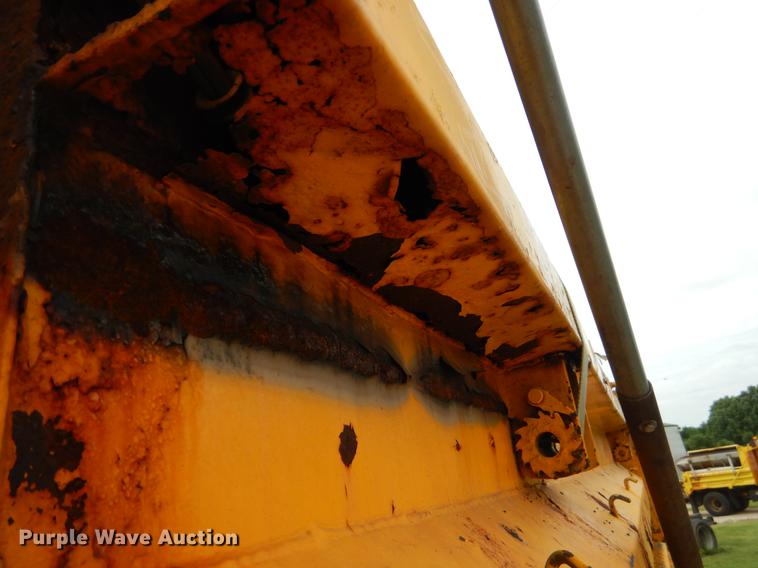 image for item EK9514 2002 International 2554 dump truck