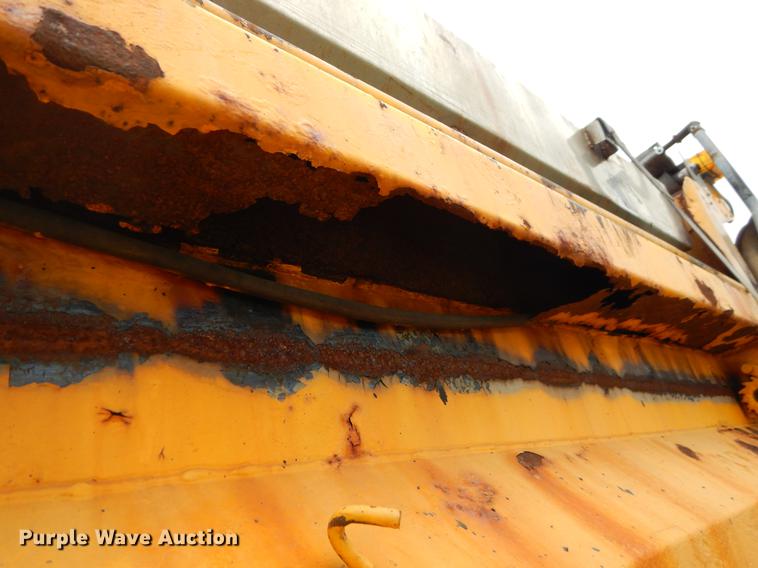 image for item EK9514 2002 International 2554 dump truck