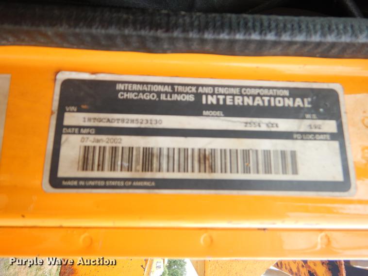 image for item EK9514 2002 International 2554 dump truck