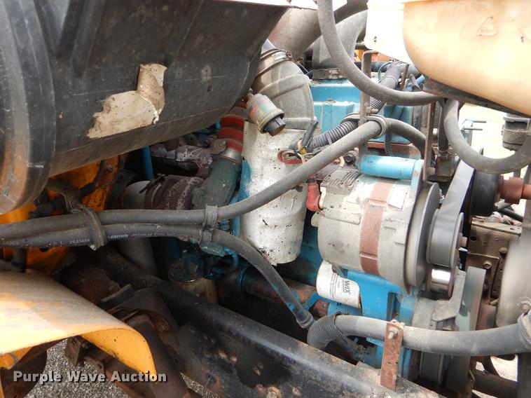 image for item EK9516 2001 International 4900 dump truck