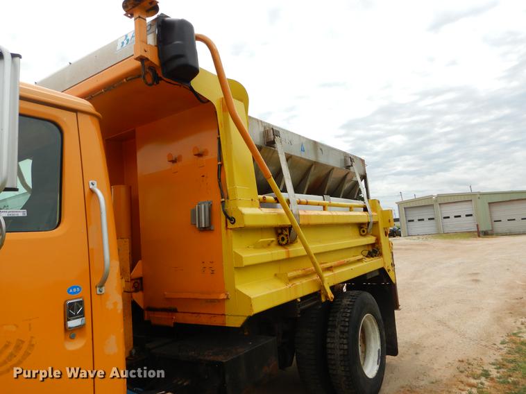 image for item EK9516 2001 International 4900 dump truck