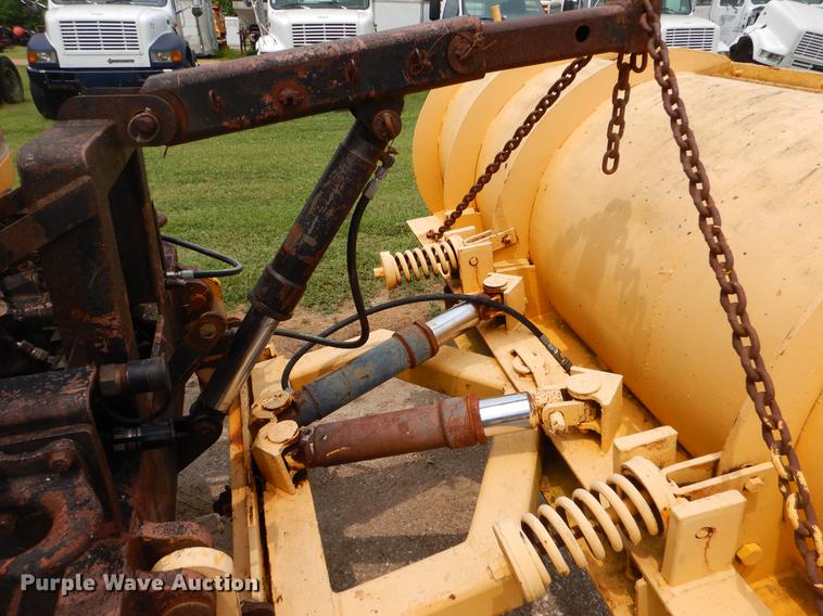 image for item EK9516 2001 International 4900 dump truck