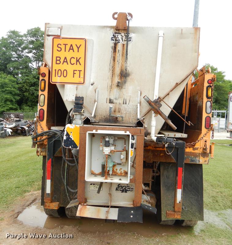 image for item EK9517 2002 International 2554 dump truck