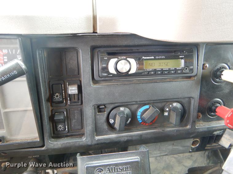 image for item EK9517 2002 International 2554 dump truck