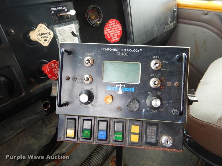 image for item EK9517 2002 International 2554 dump truck